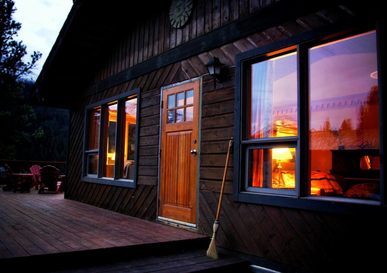 Mount Engadine Lodge Кананаскис-Вилледж Экстерьер фото