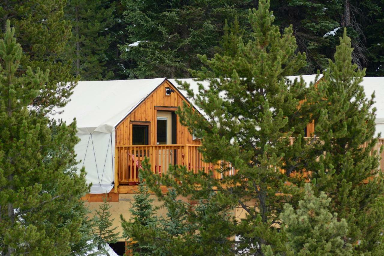 Mount Engadine Lodge Кананаскис-Вилледж Экстерьер фото
